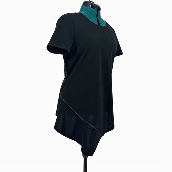DKNY Black Asymmetrical Hem Short Sleeve Zipper Accent Top, Large - Picture 12 of 17